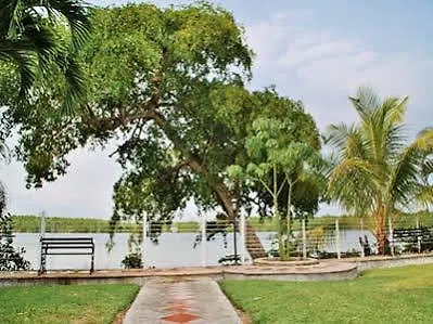 Hotel Lagoon - Pet Friendly Subteniente Lopez